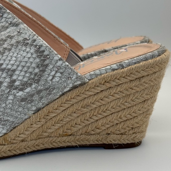 Nanette Lepore Women's Quinton Espadrille Wedge
Gray Snake Print Wedge Sandals - Picture 11 of 15